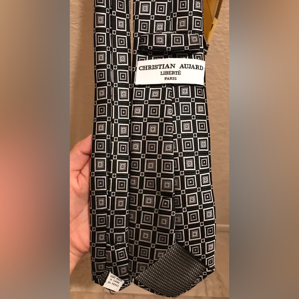 DAVVERO BENINO 100% POLYESTER PRINT TIE & CHRISTIAN AUJARD PARIS GEOMETRIC TIE - Picture 8 of 14
